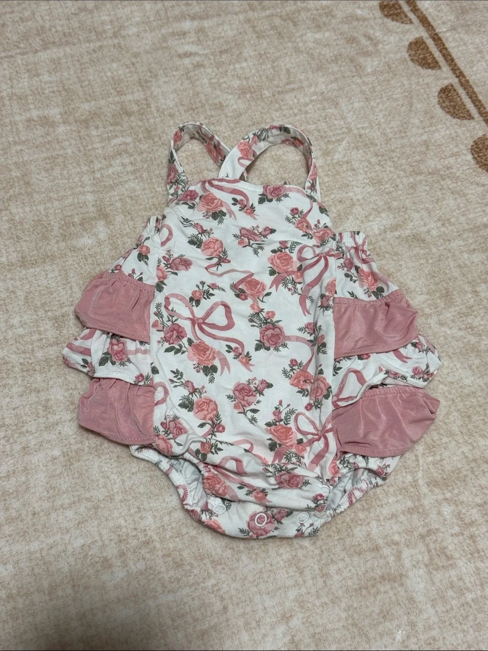 Angel Dear Pink Floral Ruffle One-Piece Sunuor